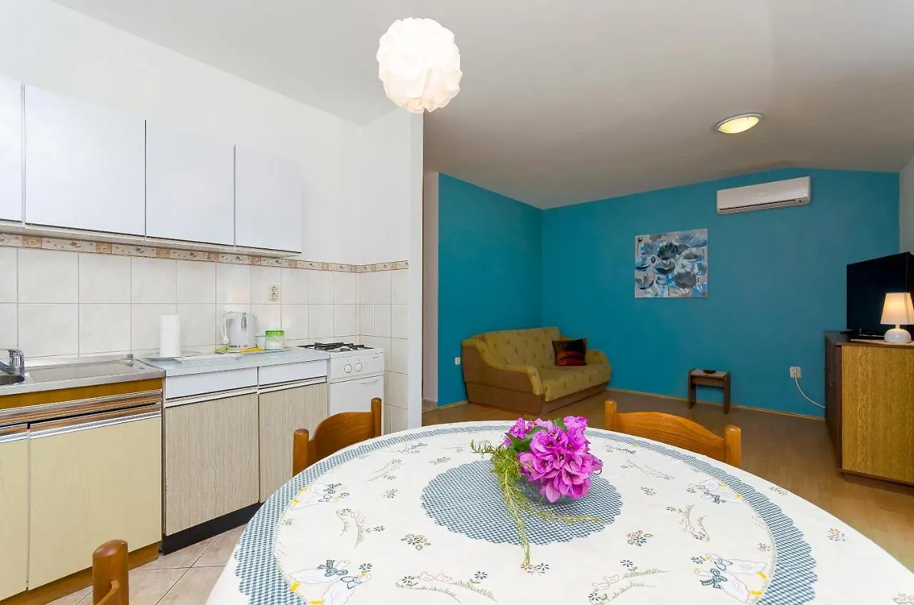 Apartments Milka Slatine Croatia