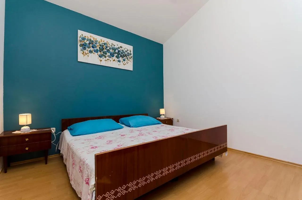 Apartments Milka Slatine