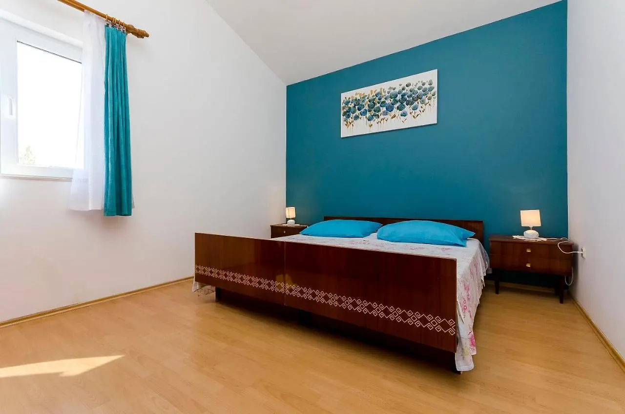 Apartments Milka Slatine 0*,  Croatia