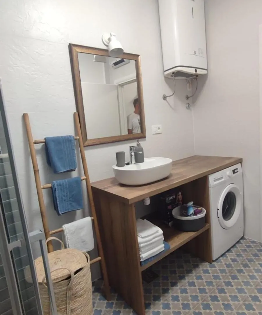 Apartments Milka Slatine 0*,